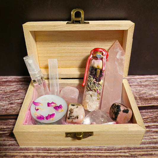 Love Spell Gift Box : Crystals for Self-Love, Romance & Heart Healing