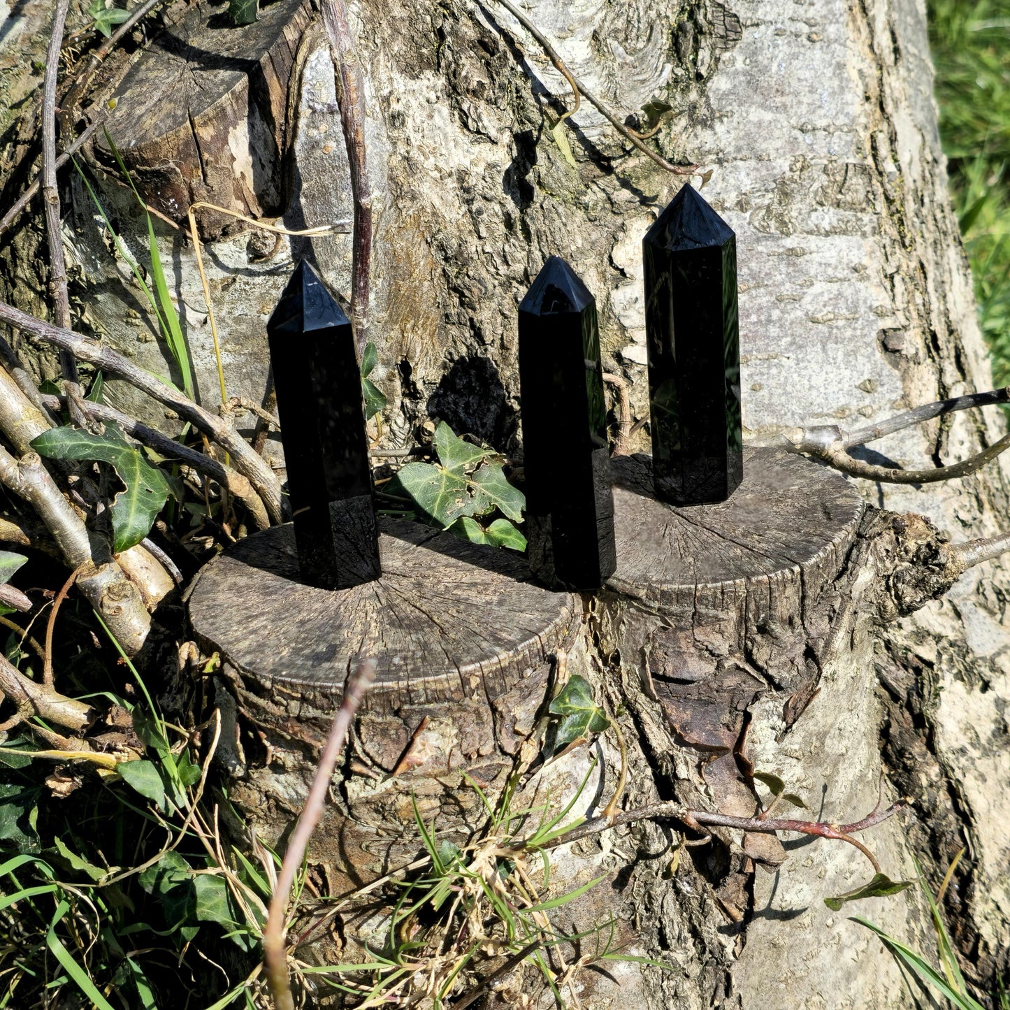 Crystal Towers (6–10 cm): Polished Points for Healing, Protection & Energy Work