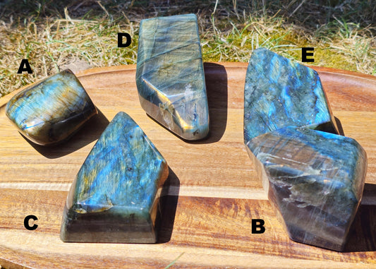 Labradorite Freeform with Flash: Polished Crystal Display for Protection & Intuition