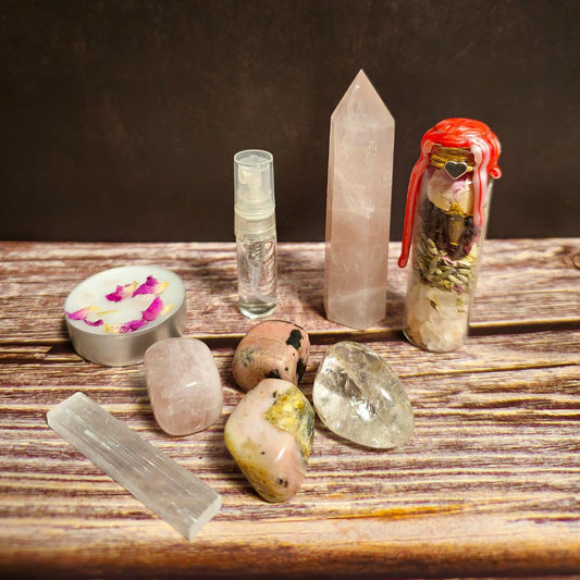 Love Spell Gift Box : Crystals for Self-Love, Romance & Heart Healing