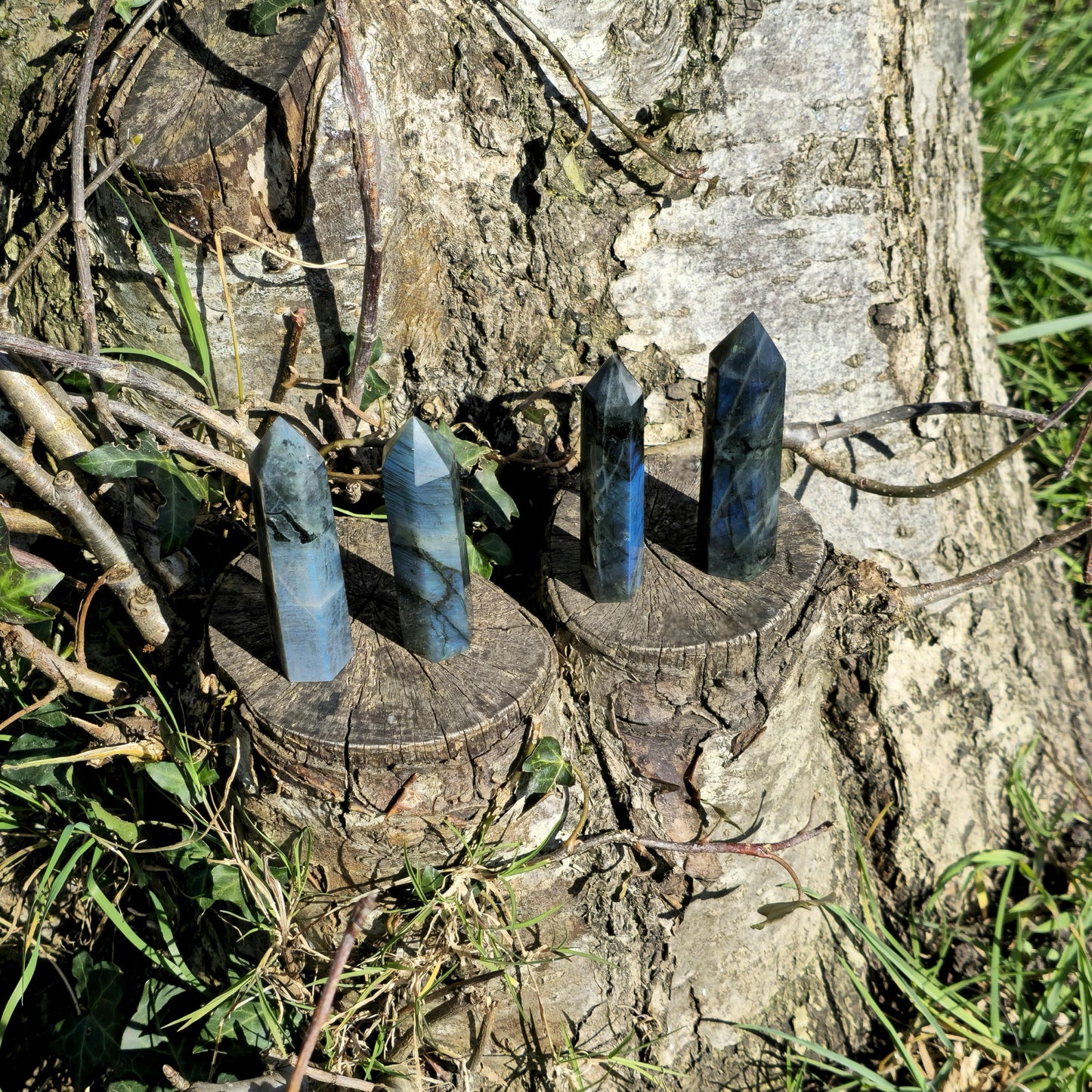 Crystal Towers (6–10 cm): Polished Points for Healing, Protection & Energy Work
